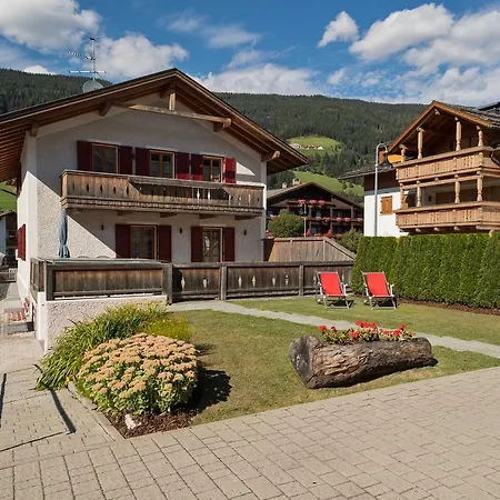 Appartments Pizach *